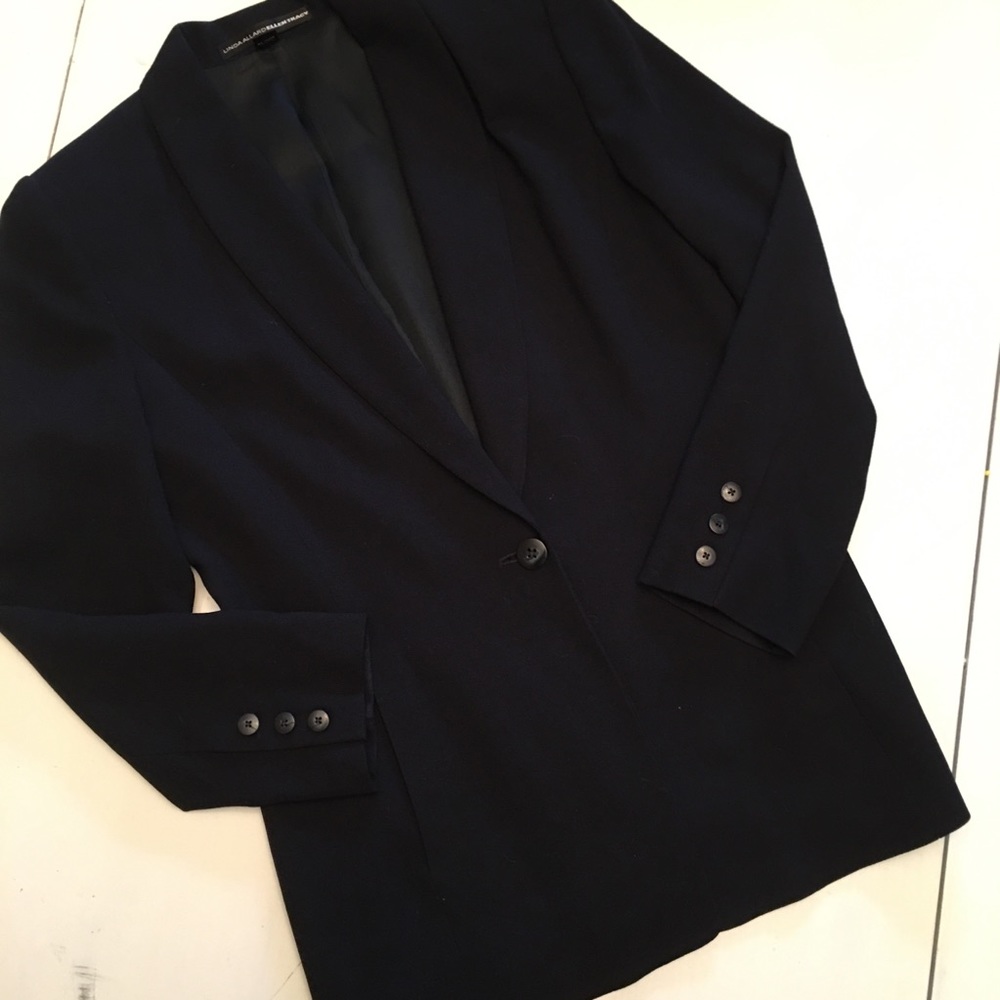 “Linda Allard Ellen Tracy” Navy Blazer